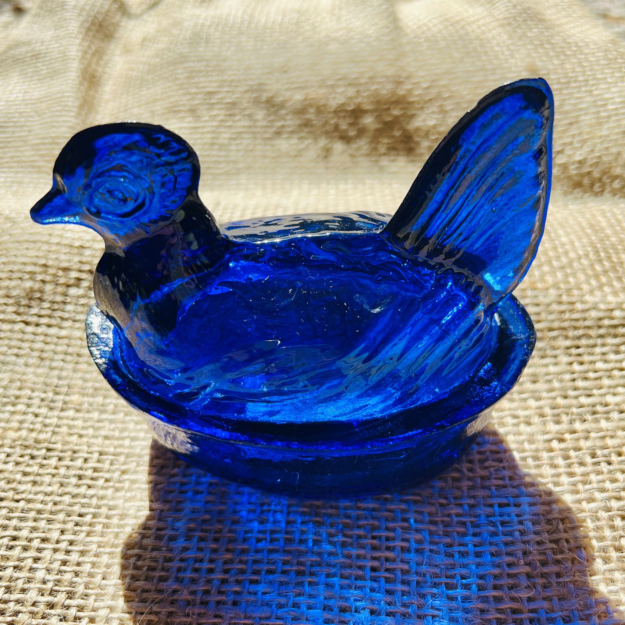 Nesting Hen Bowl & Lid - SAPPHIRE BLUE | Hand Blown Glass - Colombia
