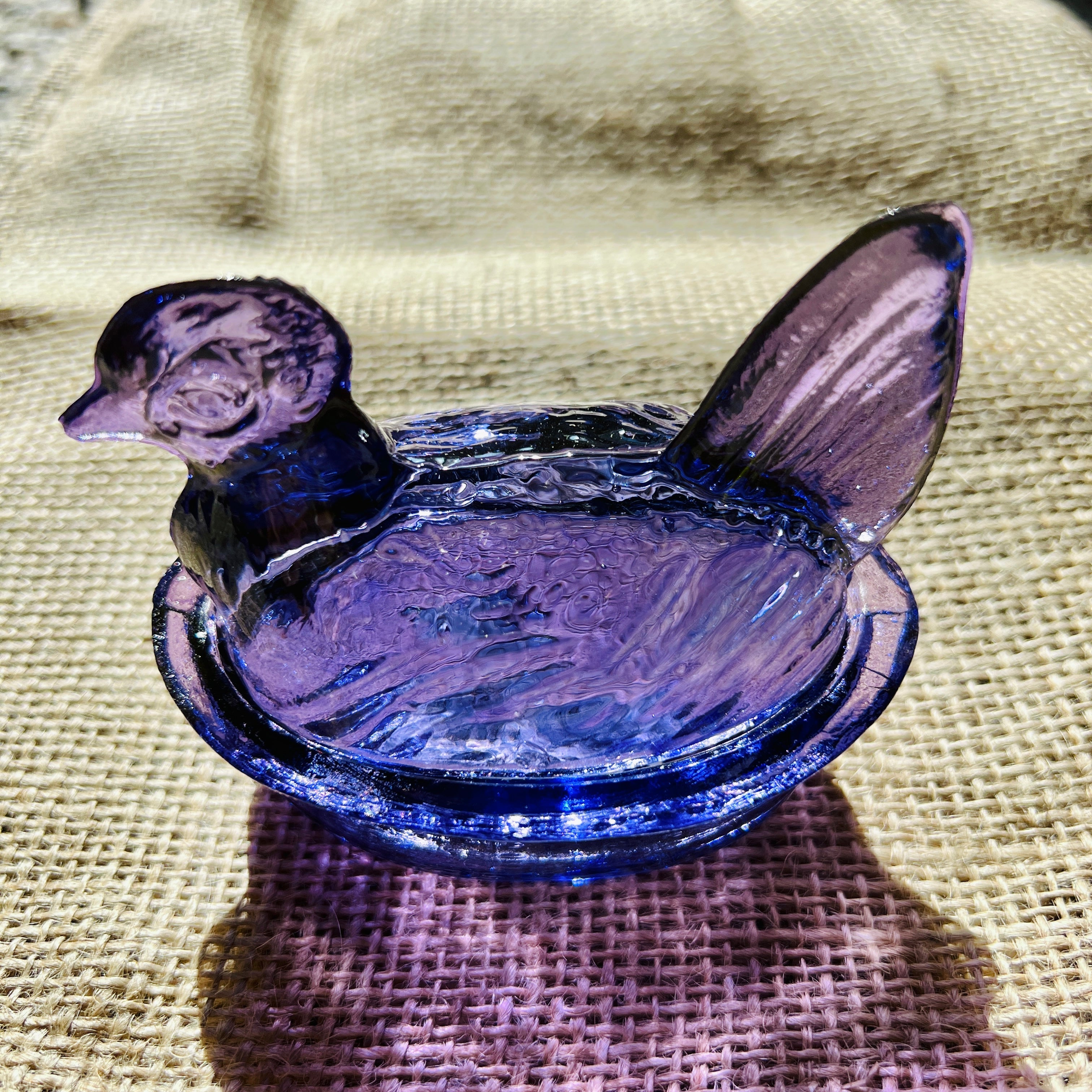 Nesting Hen Bowl & Lid - LAVENDER | Hand Blown Glass - Colombia