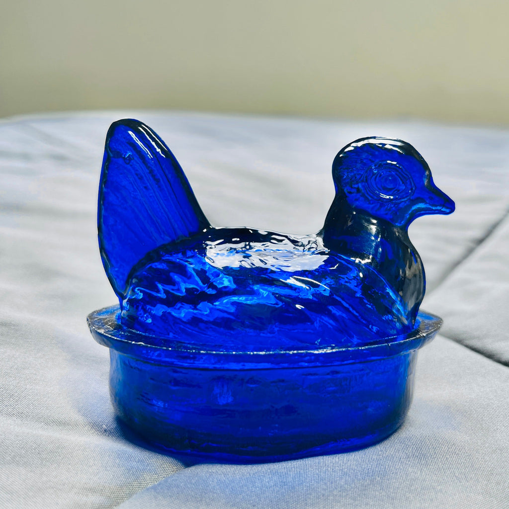 Nesting Hen Bowl & Lid - SAPPHIRE BLUE | Hand Blown Glass - Colombia